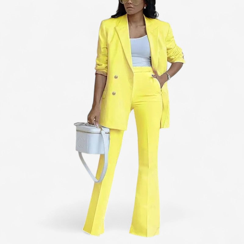 Renske – Twee delig Set met Blazer en Flared Broek