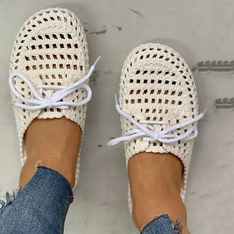 Mila – Trendy open teenslippers met ademend ontwerp en platte zoolondersteuning