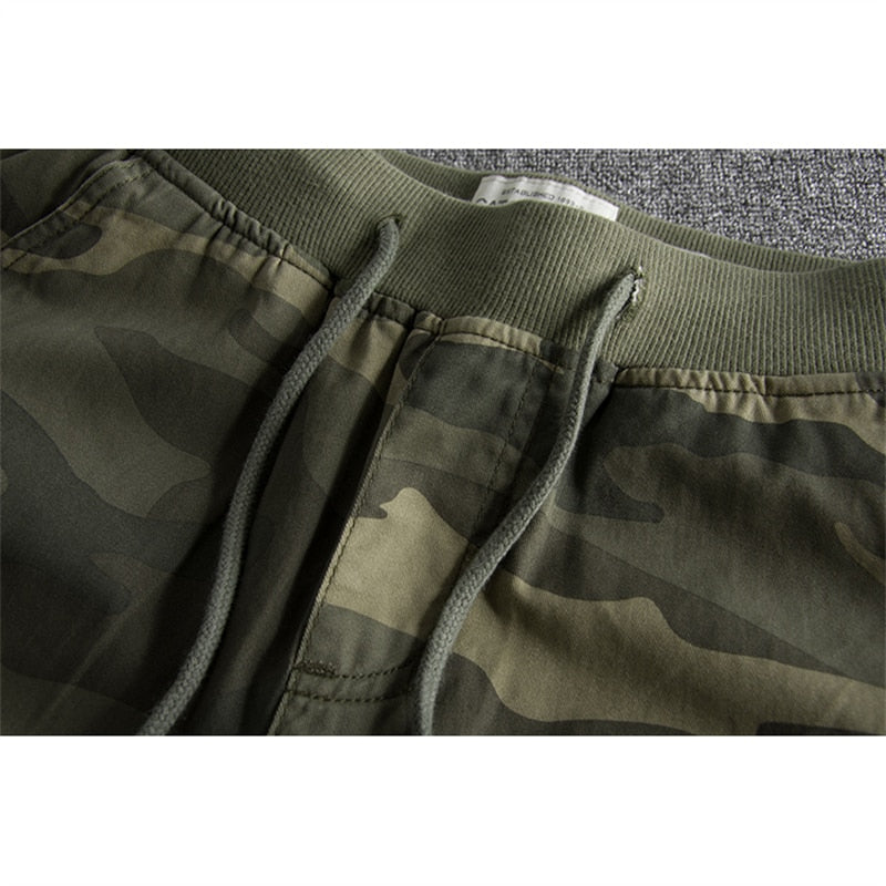 Logan - Camouflageshort met elastische tailleband en zijzakken