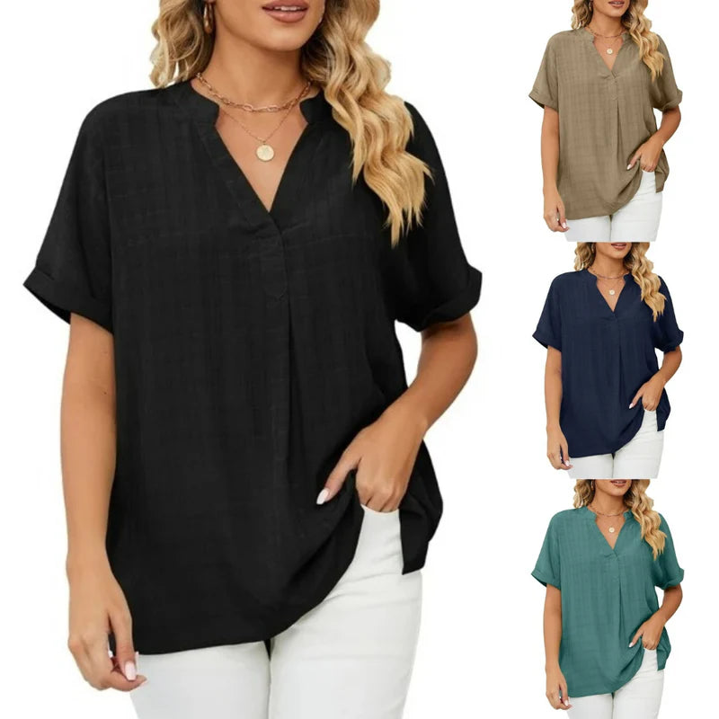 Nina – Lichte Blouse met Split V-Hals en Losse Korte Mouwen
