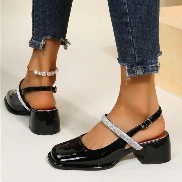 Ivy – Pumps met vierkante neus hoge hak en ondiep uitgesneden bandjes