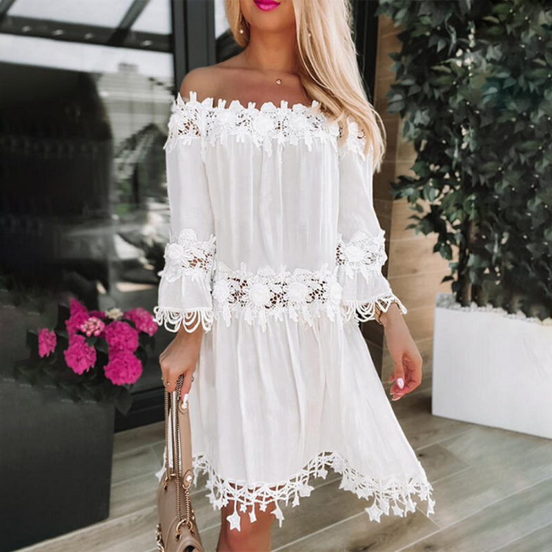 Naina - Elegante off-shoulder jurk met bloemen en kantaccenten