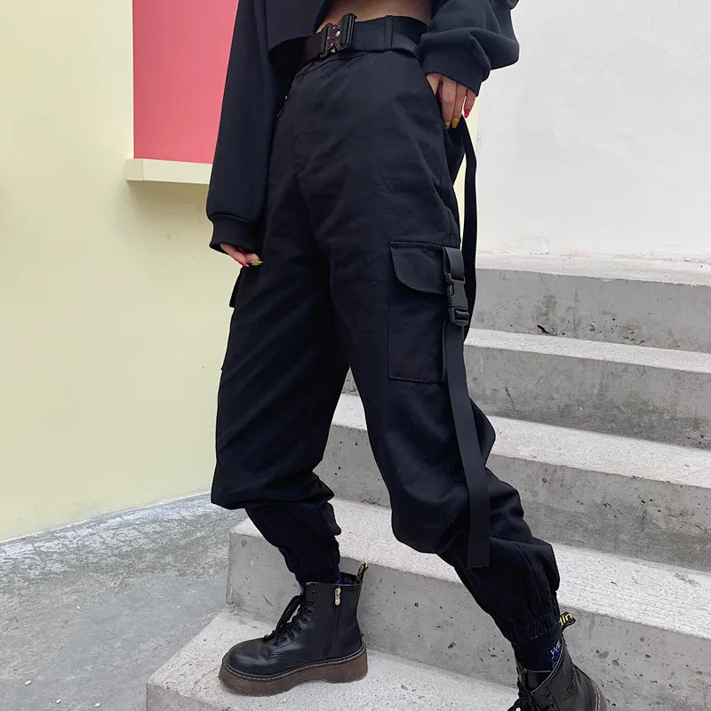Bria - Trendy cargobroek met ceintuur in de taille en taps toelopende joggerboorden