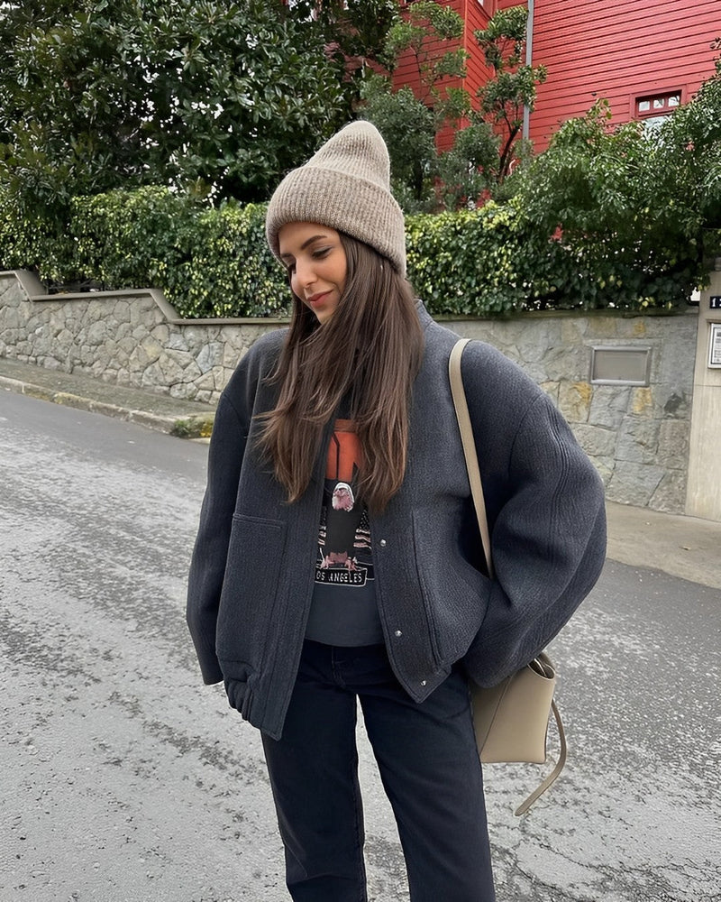 Liana - Comfortabel oversized jasje met knoopsluiting voor een trendy en warme uitstralin