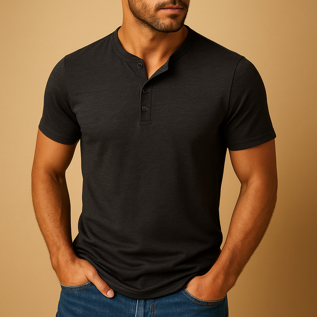 Ethan – Klassiek T-shirt met korte mouwen, ronde hals en knoopdetails