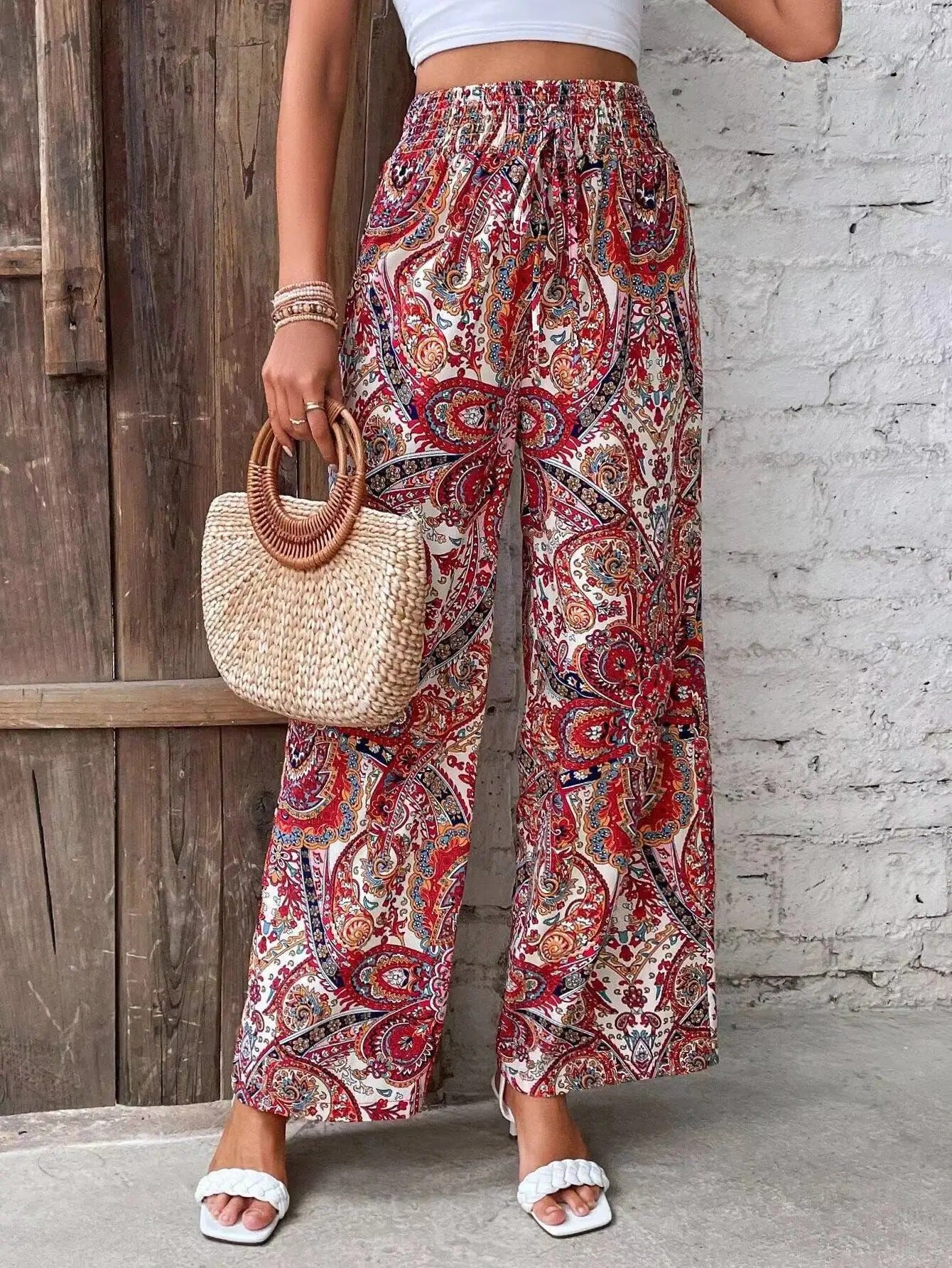Hannah - Stijlvolle broek met hoge tailleband en bloemenpatroon