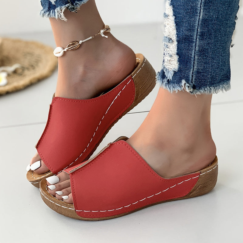 Lina – Minimalistische open teen glijbaan sandalen met lichtgewicht zool en relaxte pasvorm
