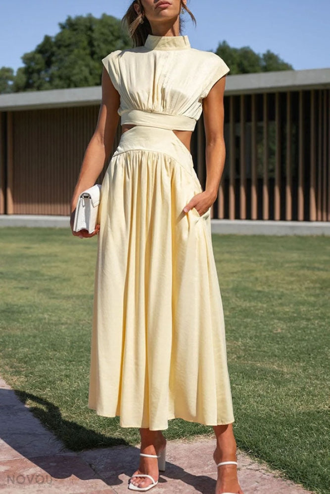 Alexandra - Elegante Mouwloze Jurk met Vloeiende Onderkant