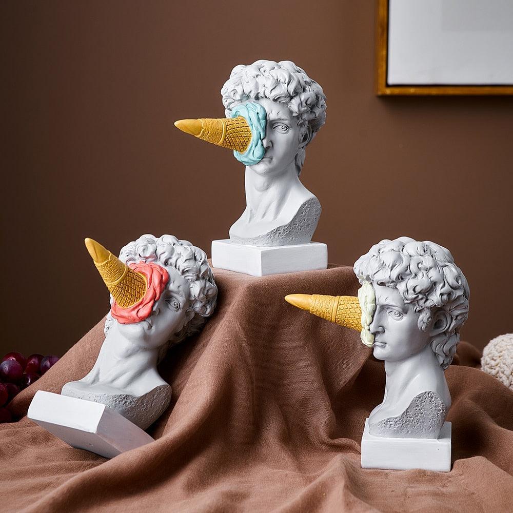 ArtWhimsy - Speelse ijs gezicht kunst sculptuur voor thuisdecoratie