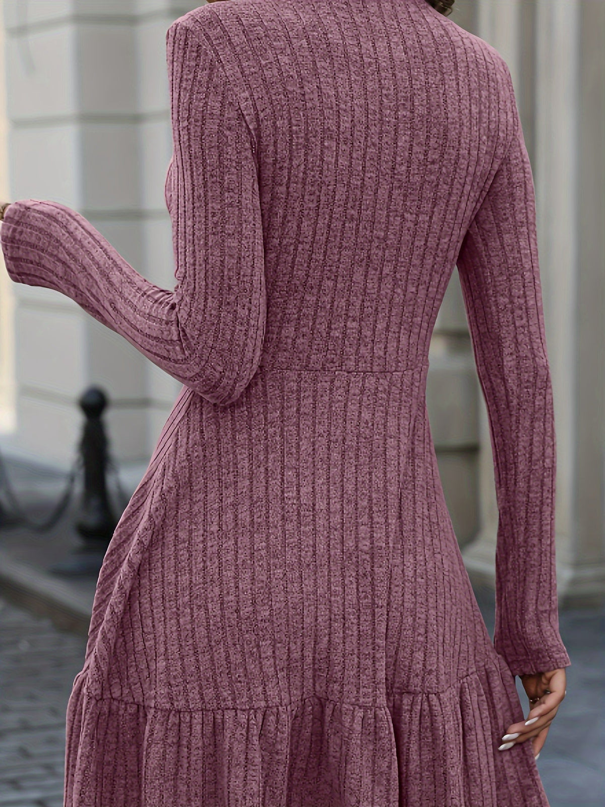 Isabella -  Moeiteloze elegantie in een zacht gebreide sweaterjurk