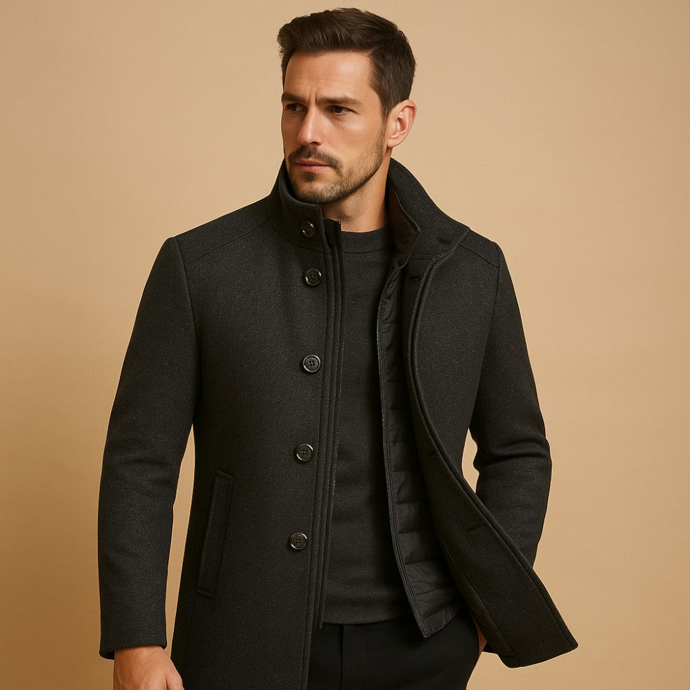 Benjamin – Enkelsluitende Trenchcoat met Lange Mouwen en Opstaande Kraag