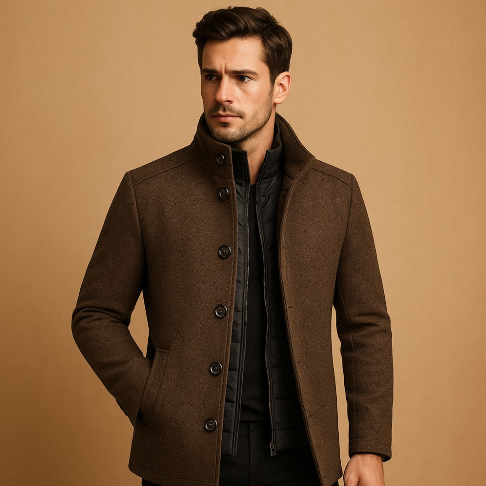 Benjamin – Enkelsluitende Trenchcoat met Lange Mouwen en Opstaande Kraag