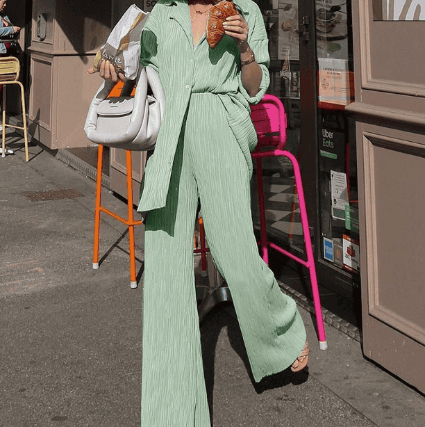Ava - Chic tweedelig pak met gedrapeerde broek