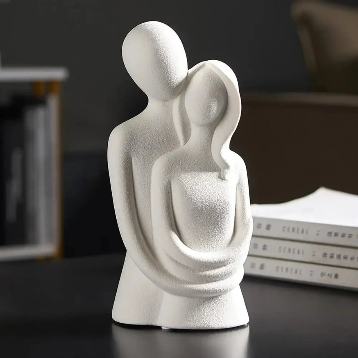 SoulNest - Abstract paarsculptuur met verbonden gebogen lichamen en langwerpige vormen