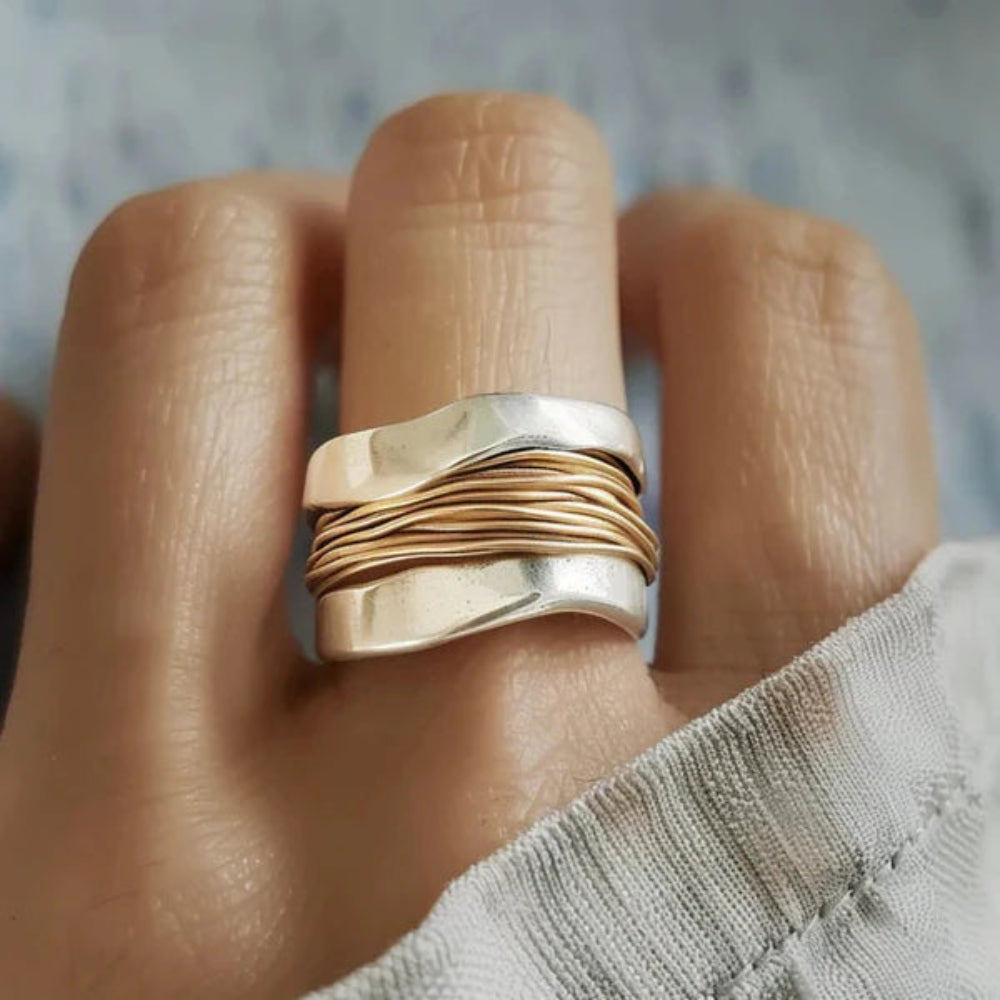 Elara - Minimalistische gladde bandring met subtiele afgeronde randen