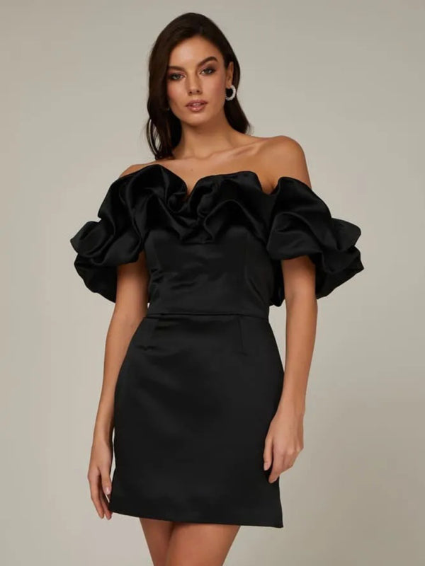 Celina - Stijlvolle midi jurk met off shoulder en geplooide rand