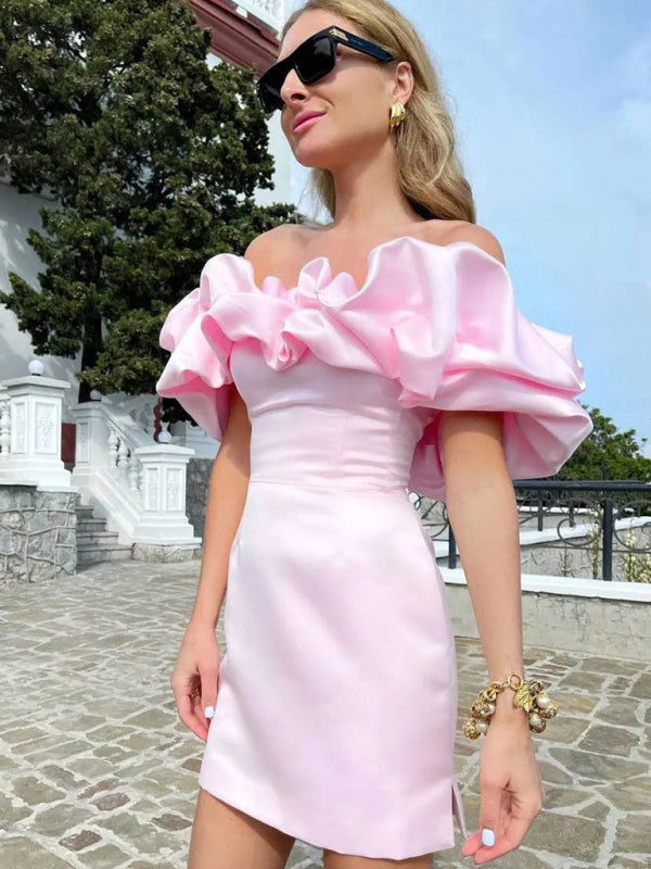 Celina - Stijlvolle midi jurk met off shoulder en geplooide rand