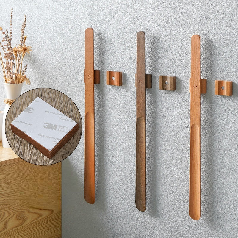 ShoeGlide - Lange houten schoenhoorn met gebogen haak en magnetische inzetstuk