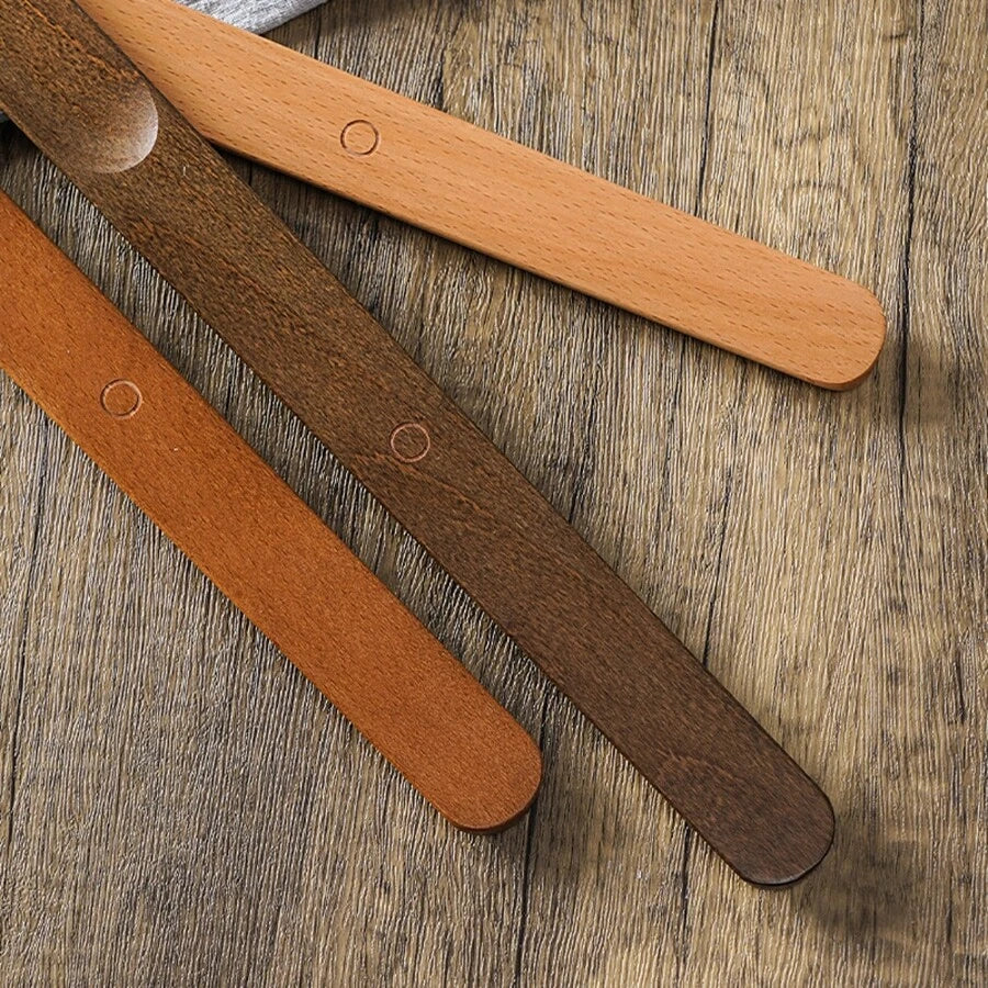 ShoeGlide - Lange houten schoenhoorn met gebogen haak en magnetische inzetstuk