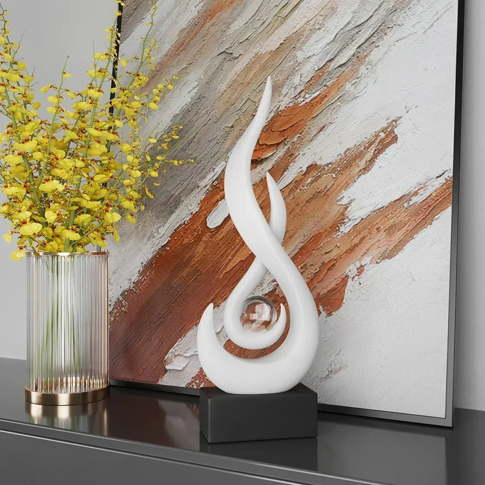 ArteFlare - Abstract vlamsculptuur met open centrum en glad gebogen lichaam