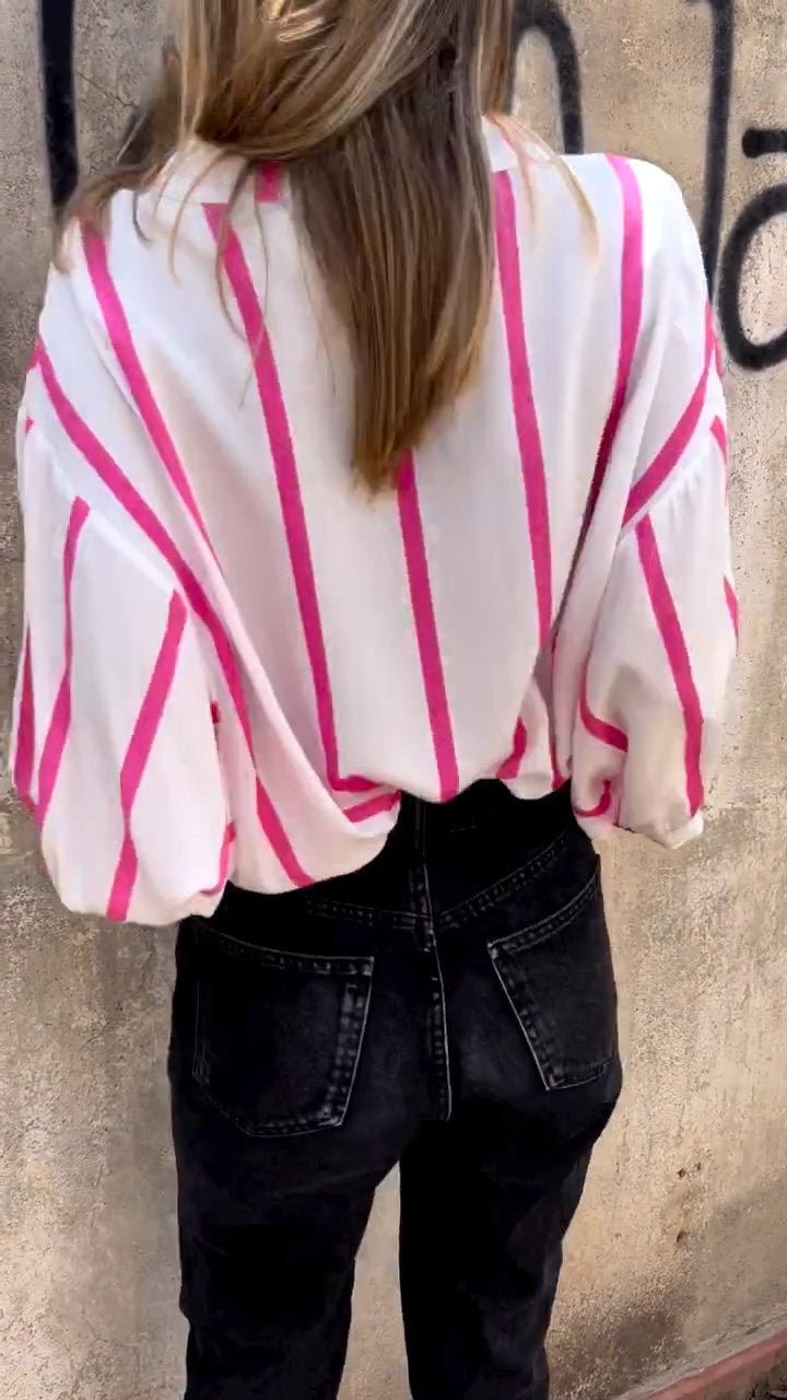 Olivia – Gestreepte blouse met knoopjes aan de voorkant en lange mouwen