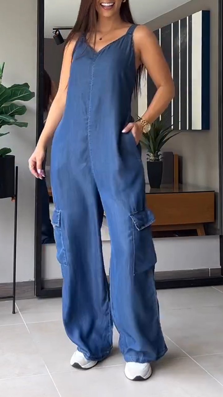 Mia – Casual jumpsuit met wijde pijpen en verstelbare bandjes