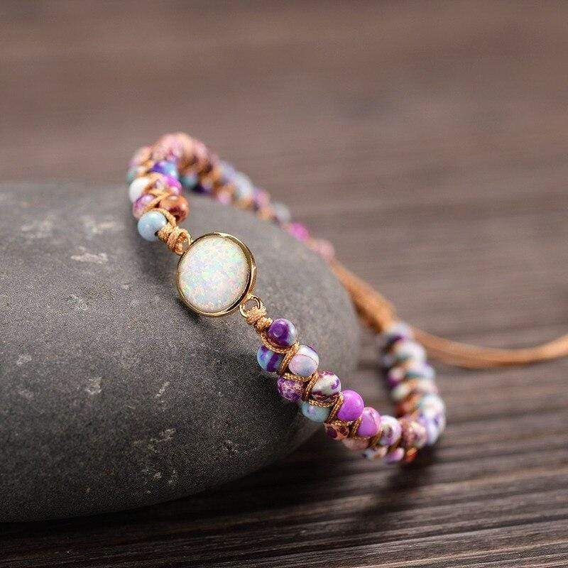 WristMate - Stijlvolle armband met accenten van natuursteen en een rustgevend gelaagd kralenontwerp