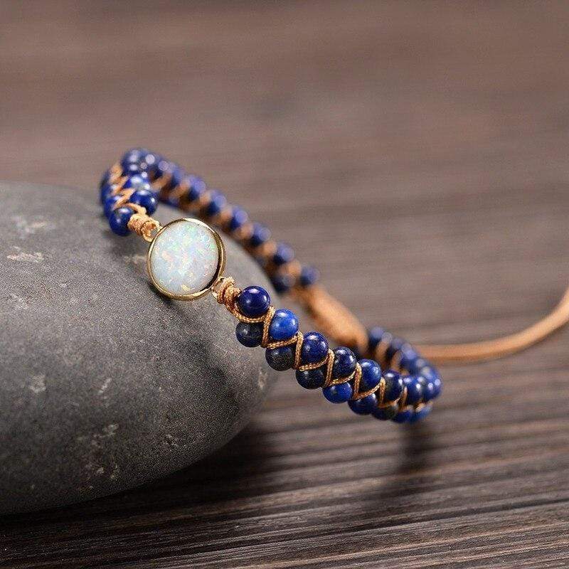 WristMate - Stijlvolle armband met accenten van natuursteen en een rustgevend gelaagd kralenontwerp