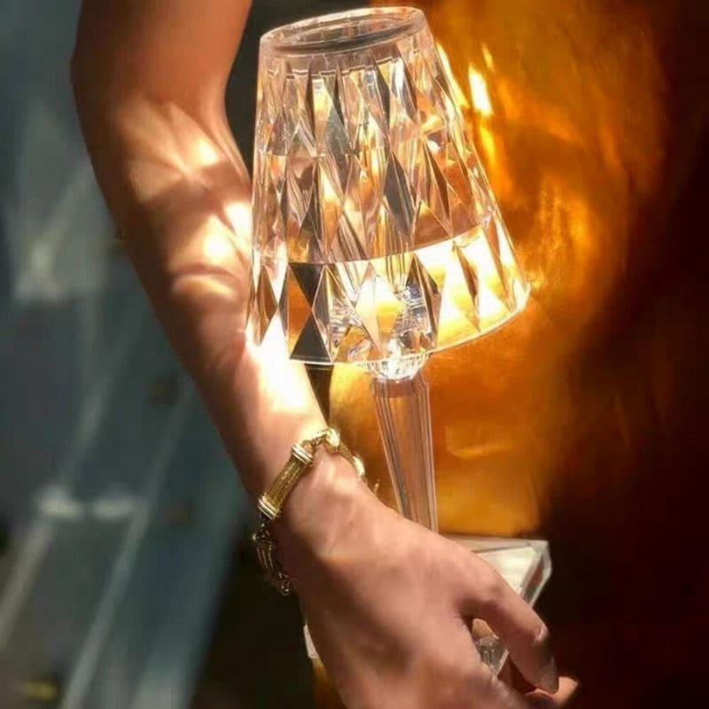 GlowGleam - Kristallen tafellamp met 3-touch dimmer en facetgeslepen kap voor zachte draadloze verlichting