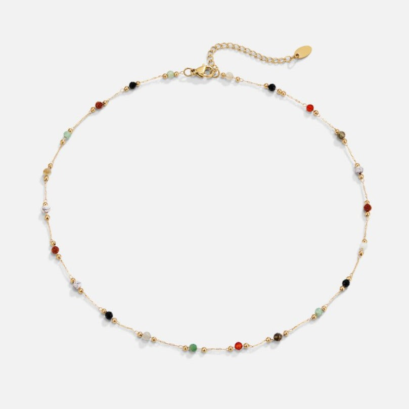 Sierra – Elegante kralenketting met gelaagde kleurrijke strengaccenten
