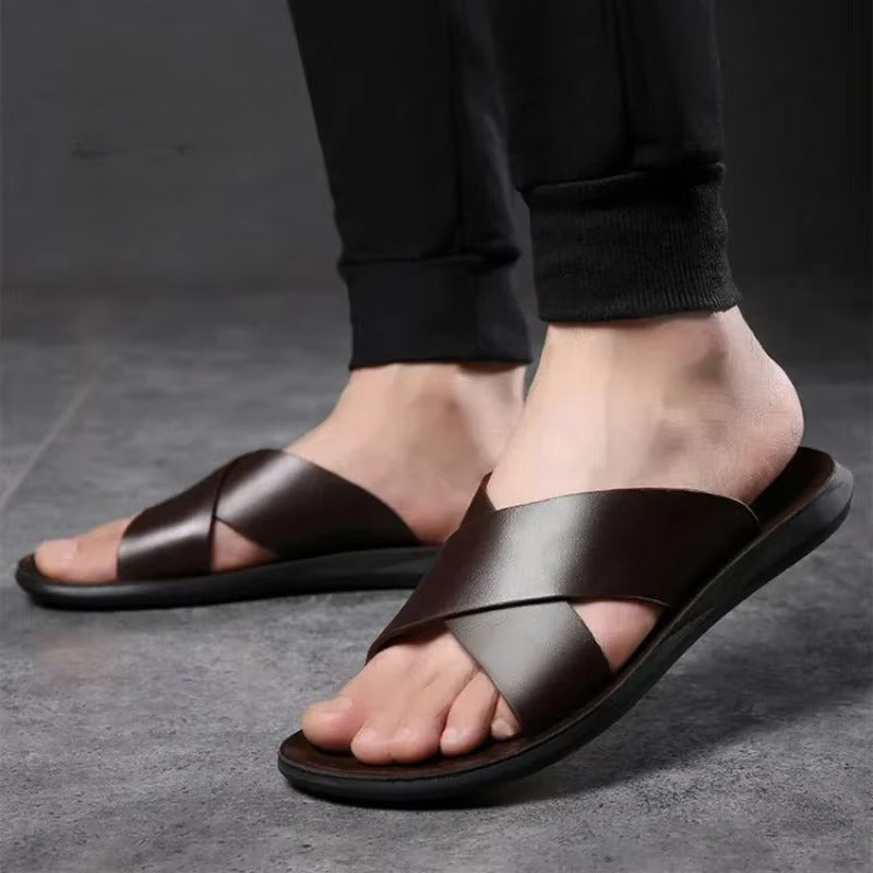 Patrick – Slippers met Kruisbanden en Antislipzool