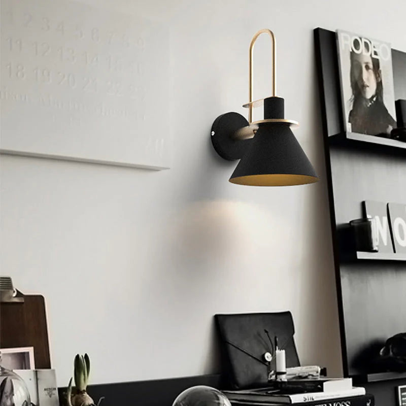 MonoGlow - Minimalistische wandlamp met strak design en moderne elegantie