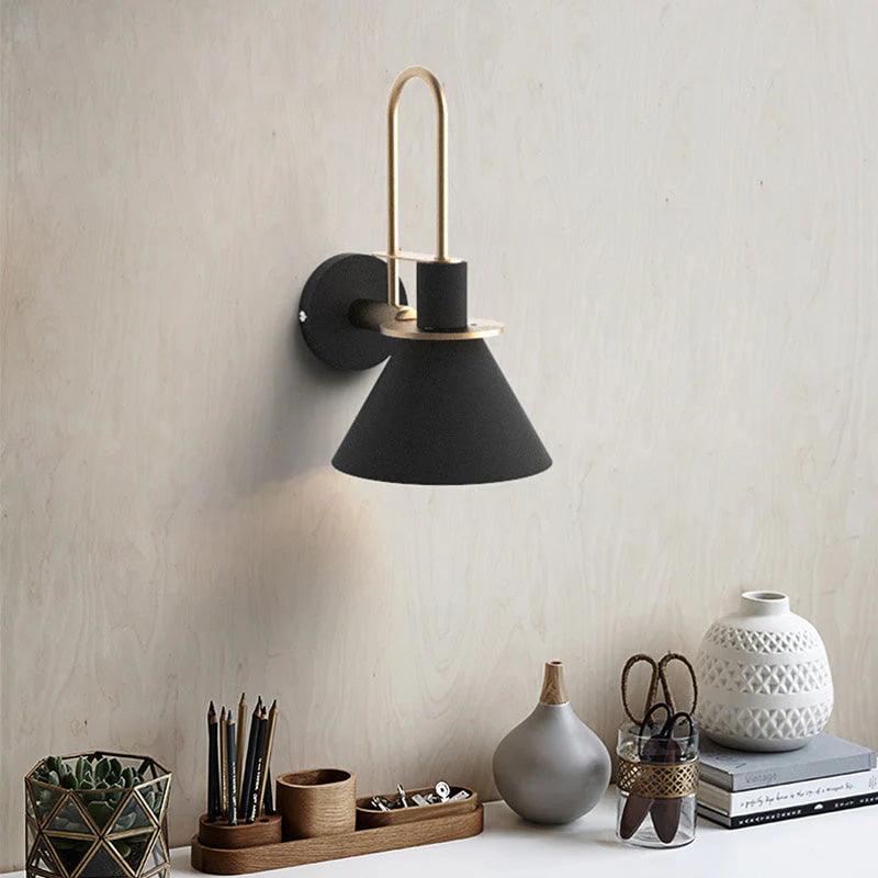 MonoGlow - Minimalistische wandlamp met strak design en moderne elegantie
