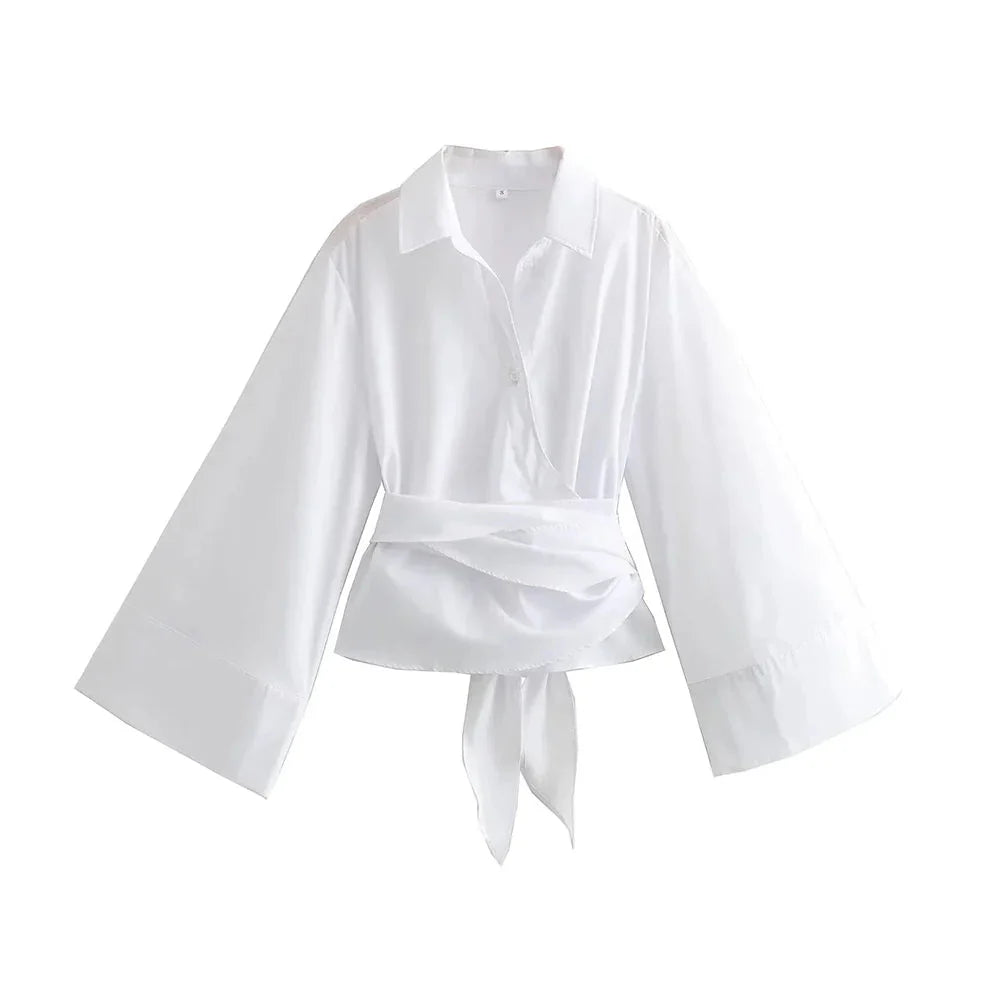 Elena - Stijlvolle wikkelblouse met klokmouwen