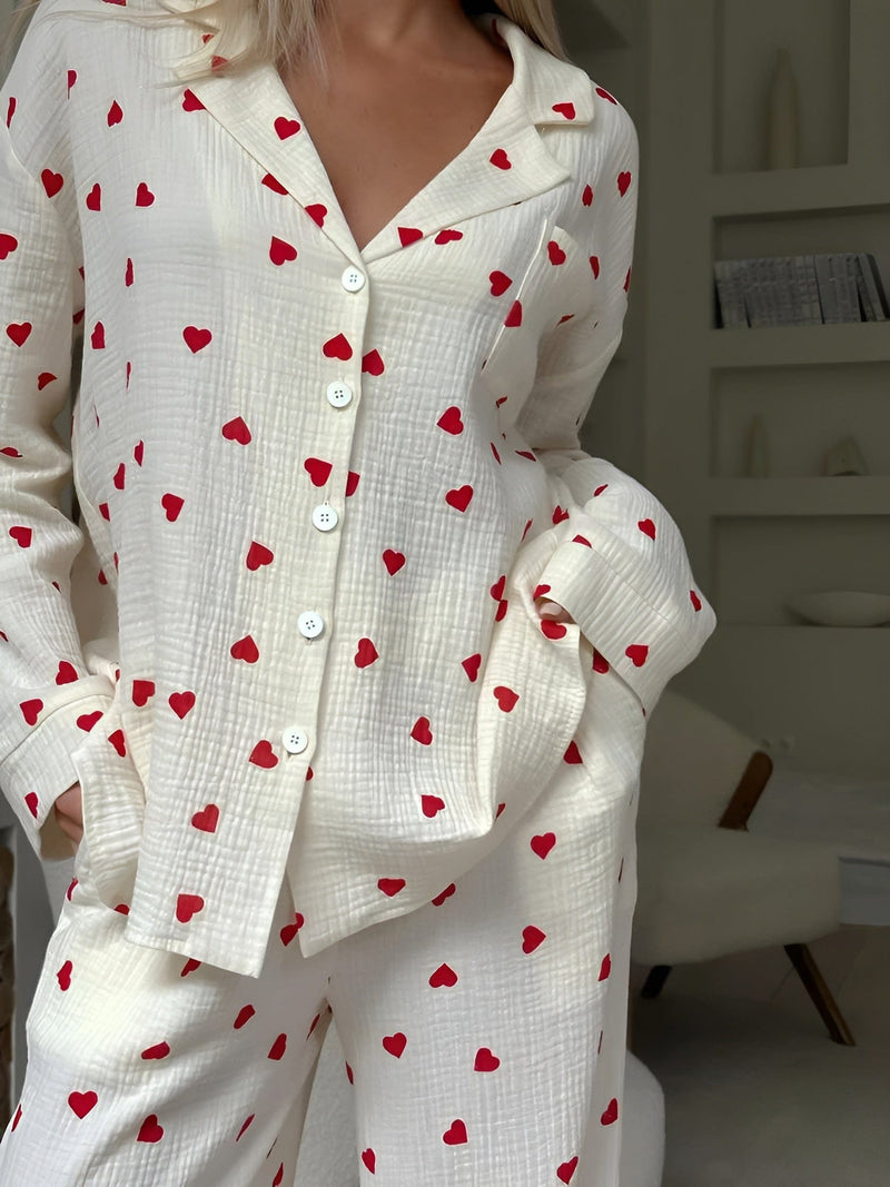 Mia - Trendy pyjama met hartjesprint en lange mouwen