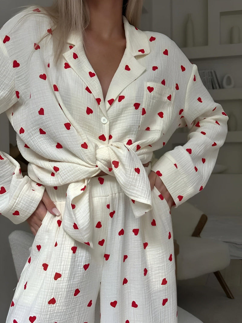 Mia - Trendy pyjama met hartjesprint en lange mouwen