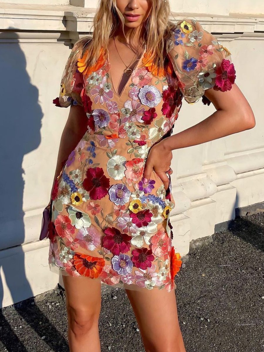 Lily - Mini jurk met bloemenmotief en pofmouwen