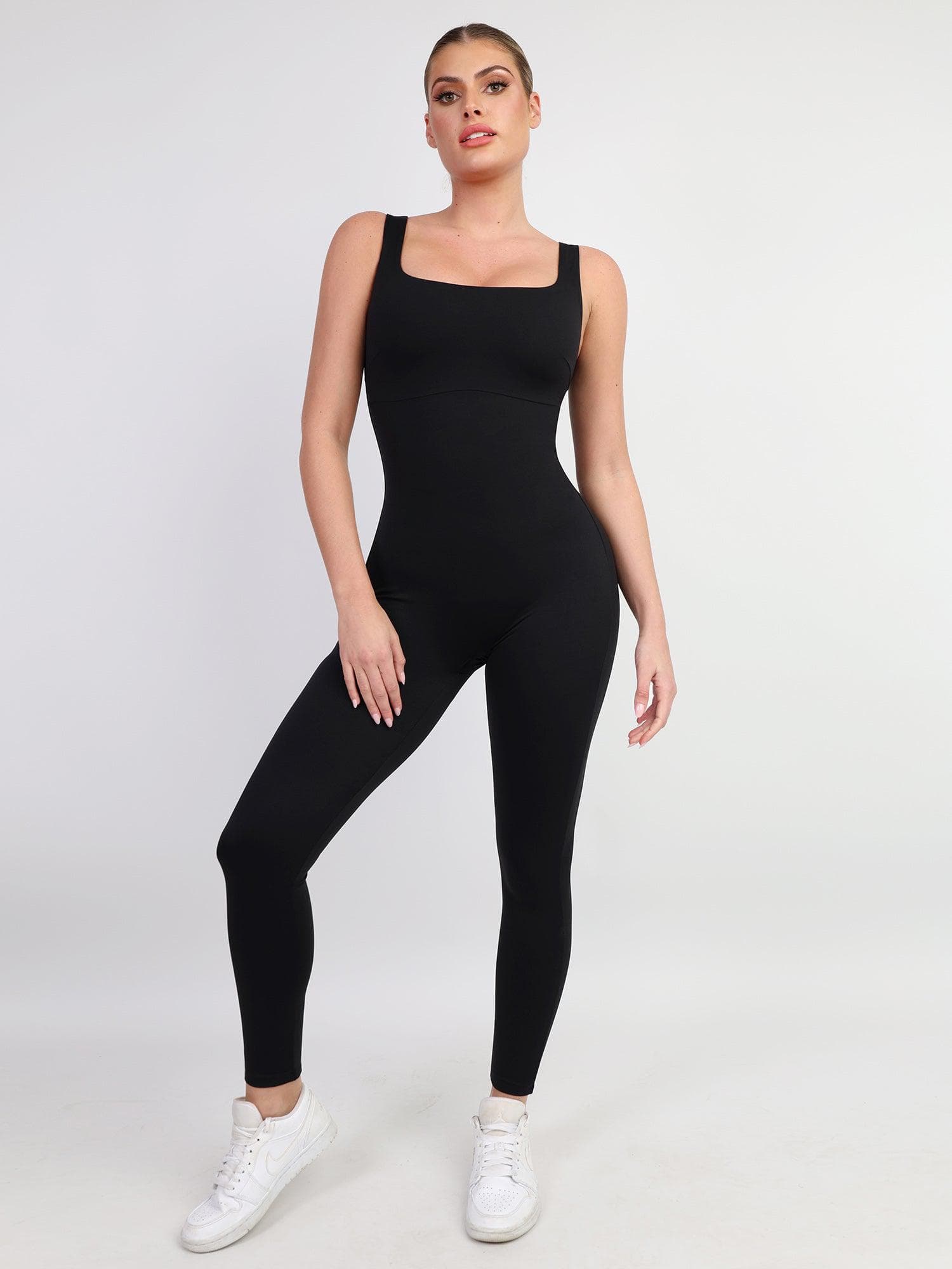 Ayla - Getailleerde jumpsuit met vierkante halslijn en open rug