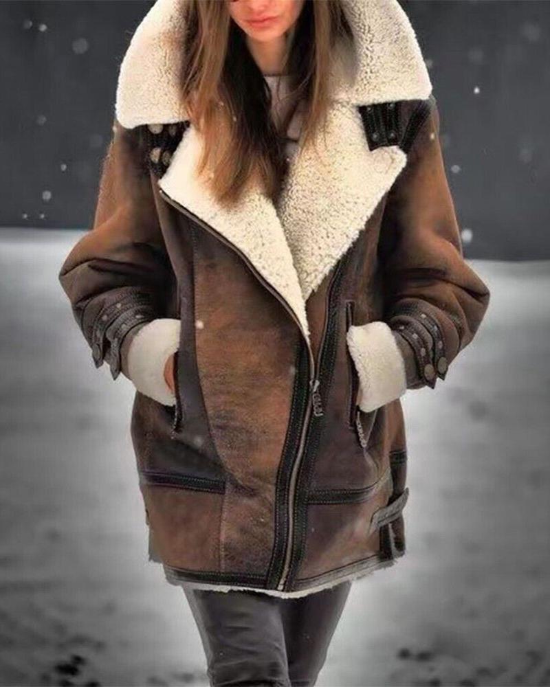 Olivia - Slanke winterjas met schuine ritssluiting en ingekeepte kraag