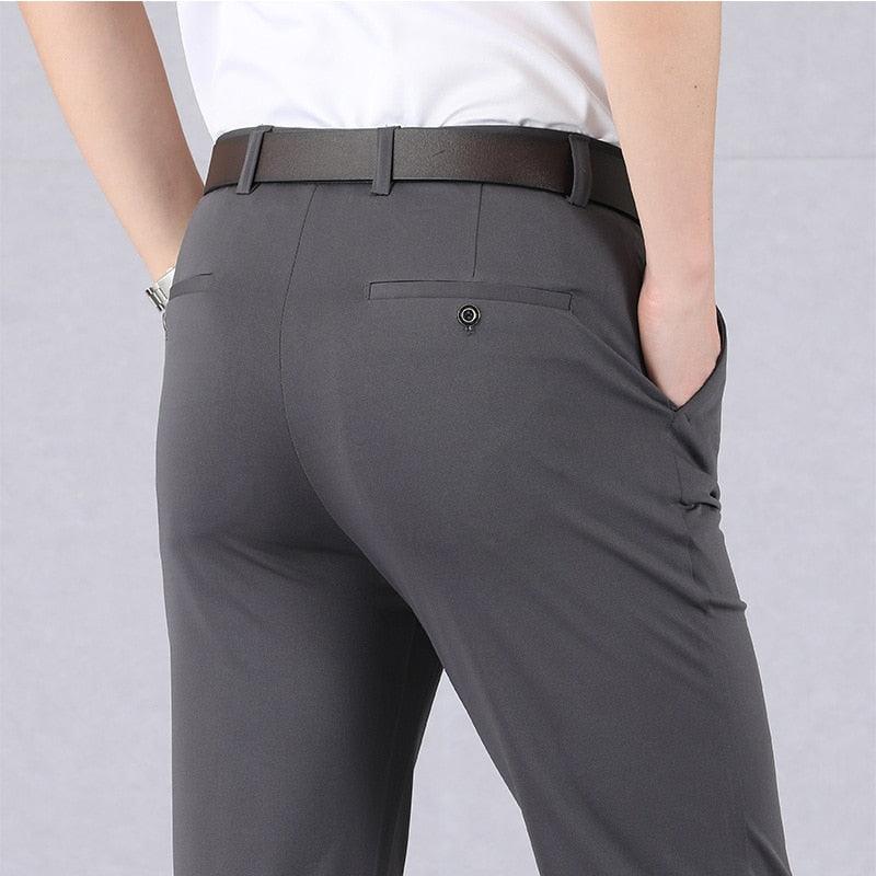 James - Slim fit en elastische taillebroek met zakken voor dagelijks comfort