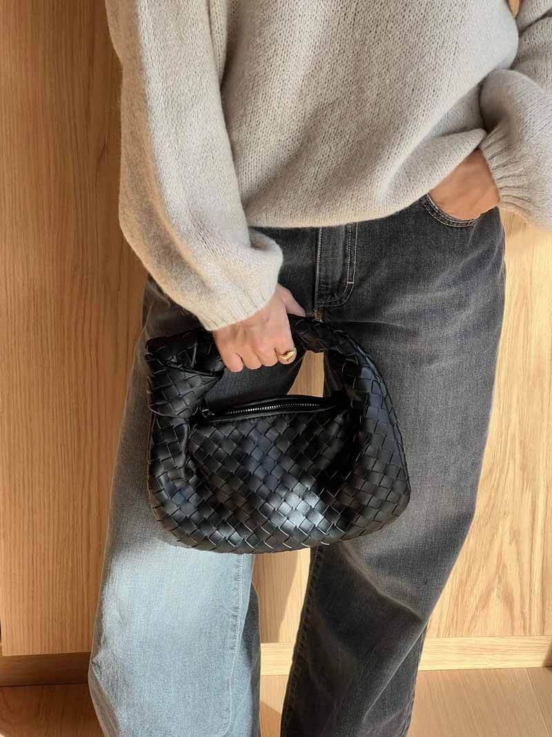 Elara - Stijlvolle Ronde Handtas met Trendy Gestructureerde