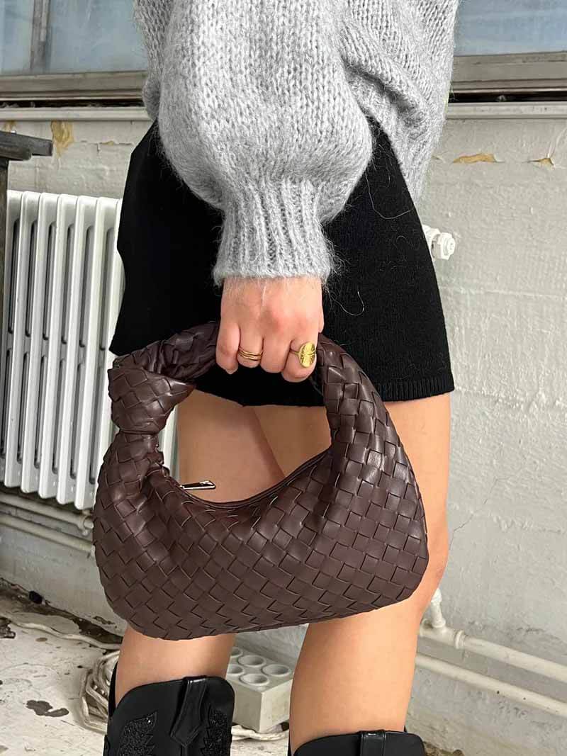 Elara - Stijlvolle Ronde Handtas met Trendy Gestructureerde