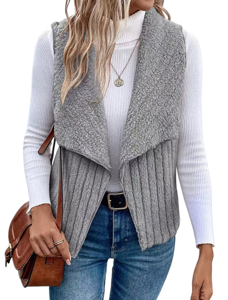 Mira – Stijlvol mouwloos teddyvest met gedrapeerde kraag en geribbelde look